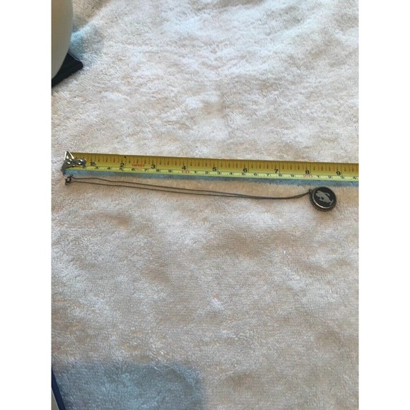 Vintage Wedgwood England Black Jasperware Angel cameo necklace pendant round - Picture 3 of 3